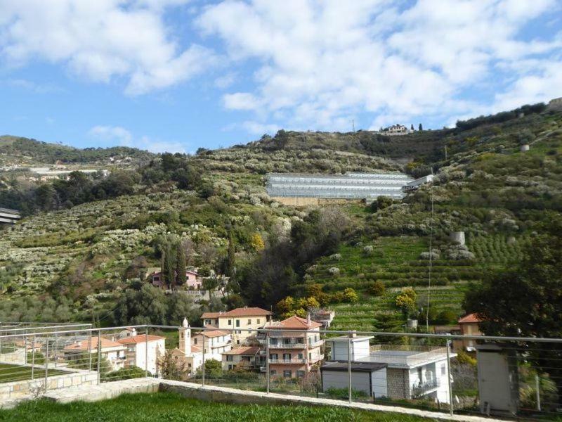 Casaluna Apartment Ventimiglia Exterior photo